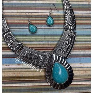 Turquoise bib necklace set